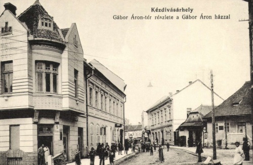 Kézdivásárhely:Gábor Áron-tér -és ház,1915.